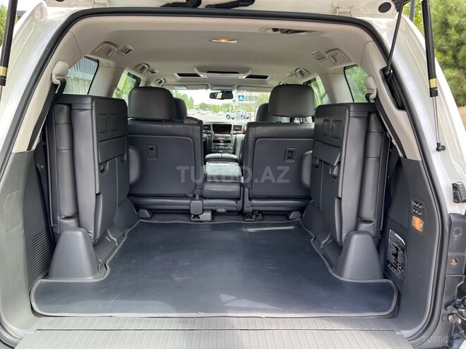 Lexus LX 570-14