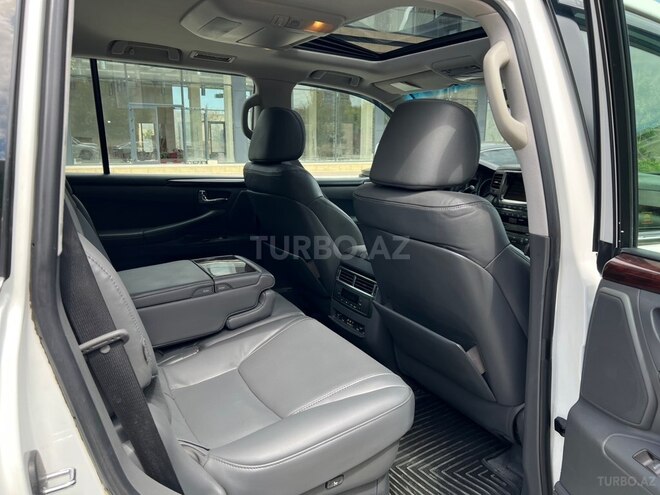 Lexus LX 570-8
