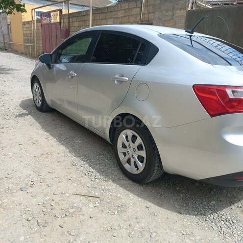Kia Rio-7