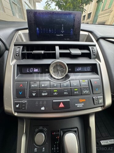 Lexus NX 450h+-15