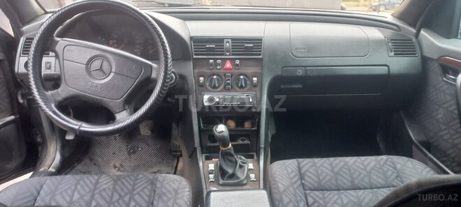Mercedes C 180-4