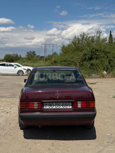 Mercedes 190-4