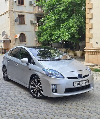 Toyota Prius-1