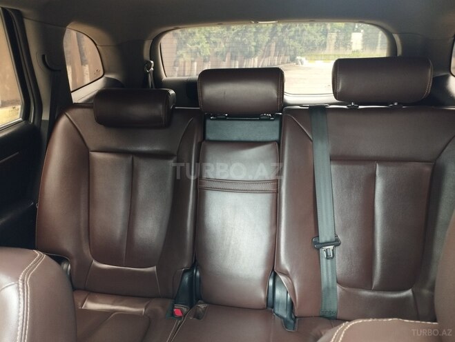 Hyundai Santa Fe-16