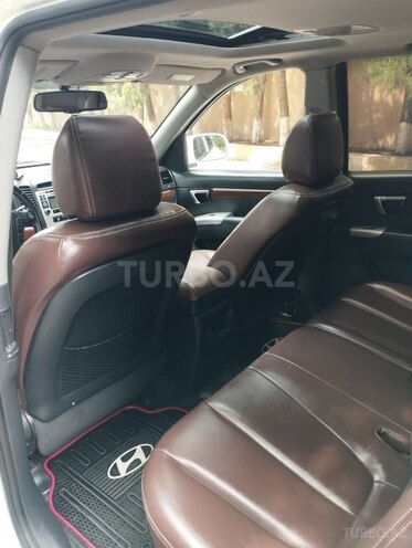 Hyundai Santa Fe-15