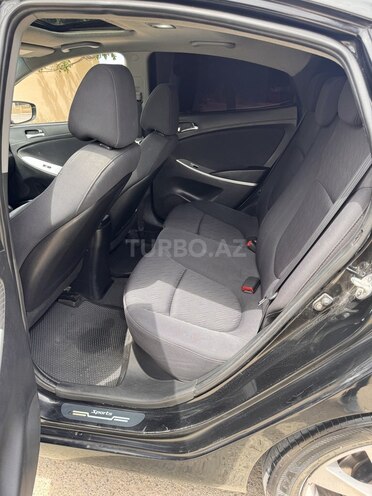 Hyundai Accent-10