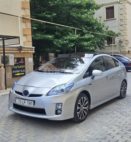 Toyota Prius-3
