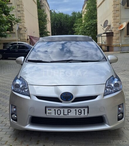 Toyota Prius-2