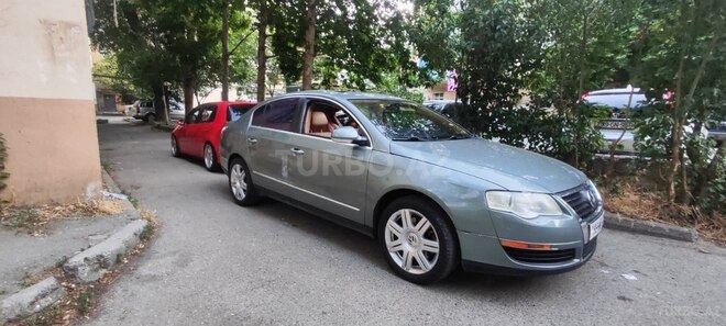 Volkswagen Passat-2