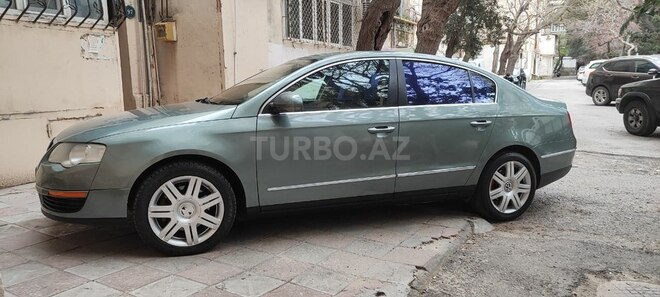 Volkswagen Passat-8