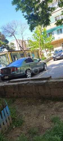 Volkswagen Passat-5