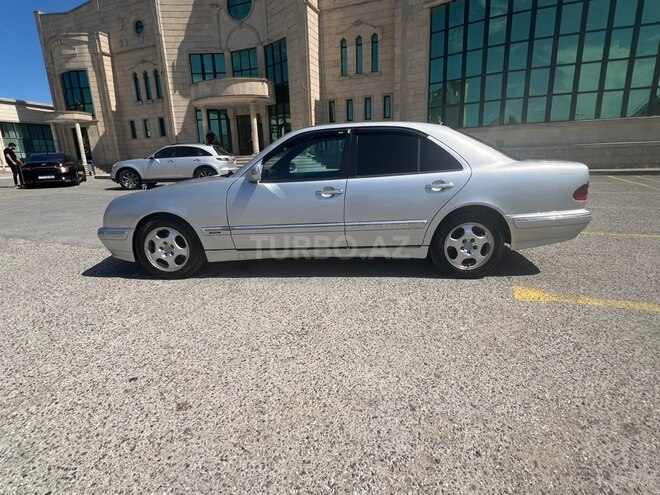 Mercedes E 220-4