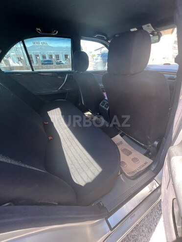 Mercedes E 220-13