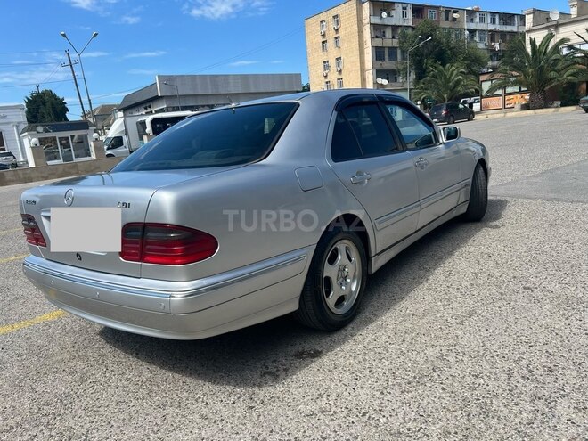 Mercedes E 220-9
