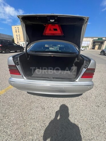 Mercedes E 220-15