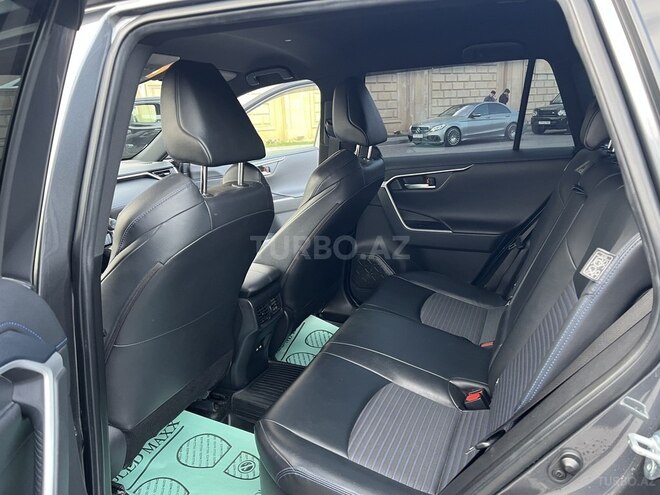 Toyota RAV4-7