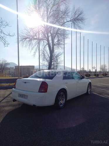 Chrysler 300C-8