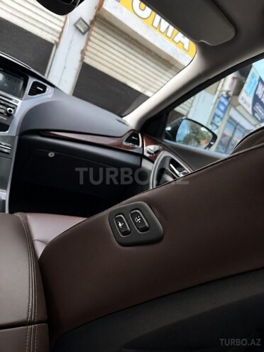 Hyundai Grandeur-10