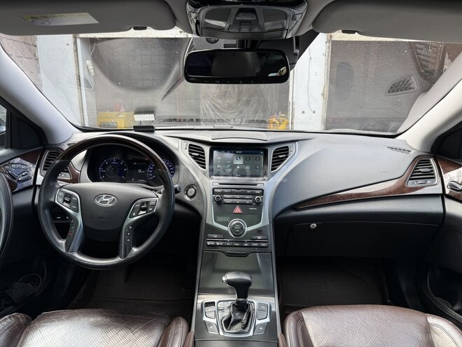 Hyundai Grandeur-6