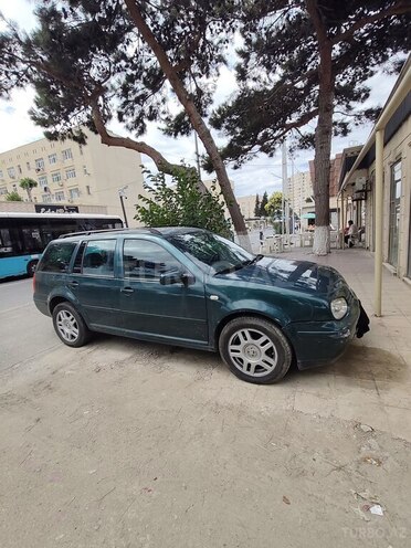 Volkswagen Golf-2
