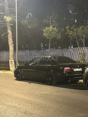 BMW 525-11