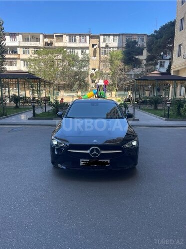 Mercedes CLA 250 e-1