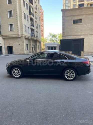 Mercedes CLA 250 e-9