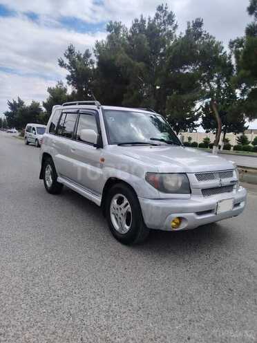 Mitsubishi Pajero io-4