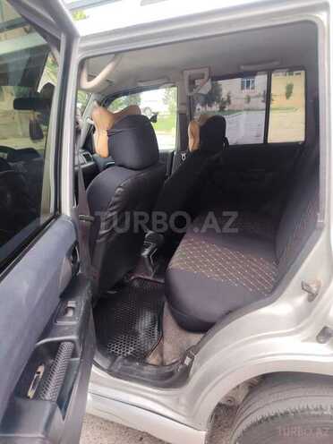Mitsubishi Pajero io-13
