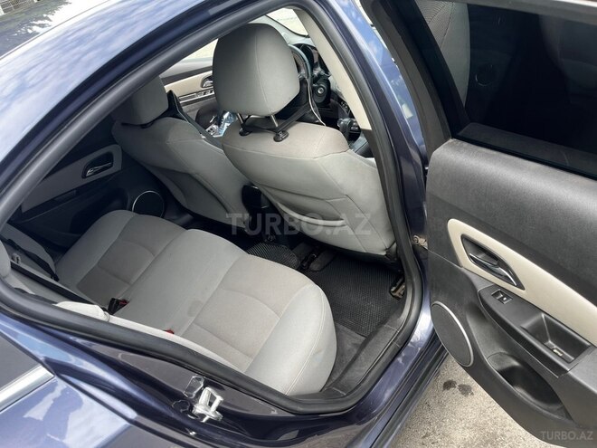 Chevrolet Cruze-8
