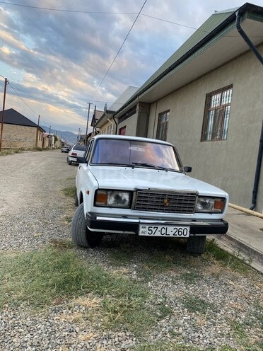 LADA (VAZ) 2107-1