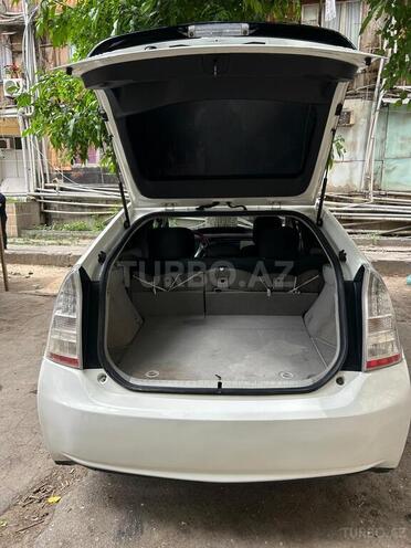 Toyota Prius-8
