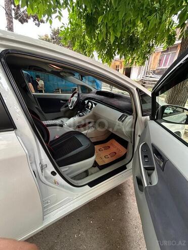 Toyota Prius-11
