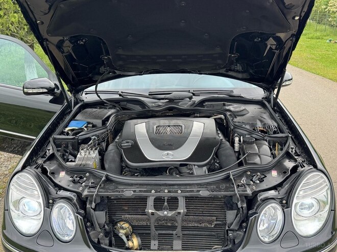 Mercedes E 350 4MATIC-7