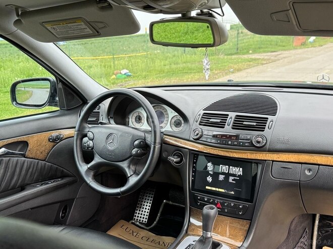 Mercedes E 350 4MATIC-15