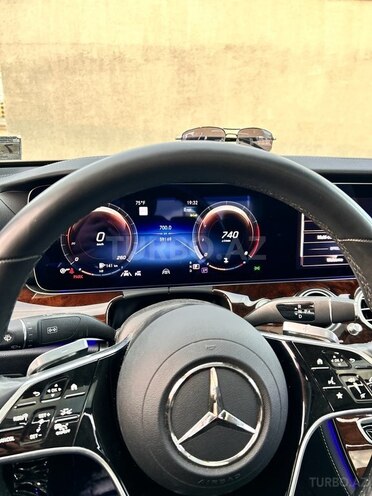 Mercedes E 350 4MATIC-15