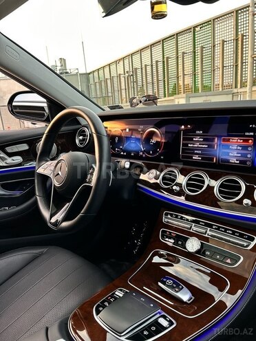 Mercedes E 350 4MATIC-12