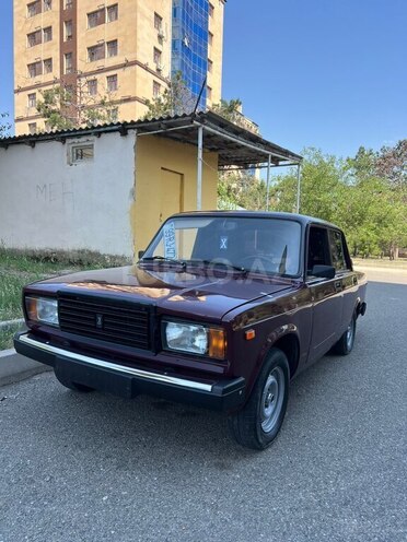 LADA (VAZ) 2107-1