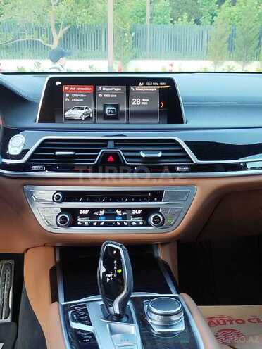 BMW 730-12