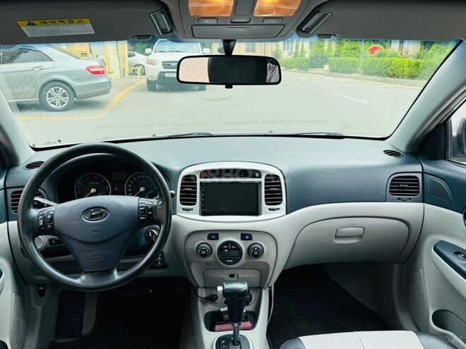 Hyundai Accent-3
