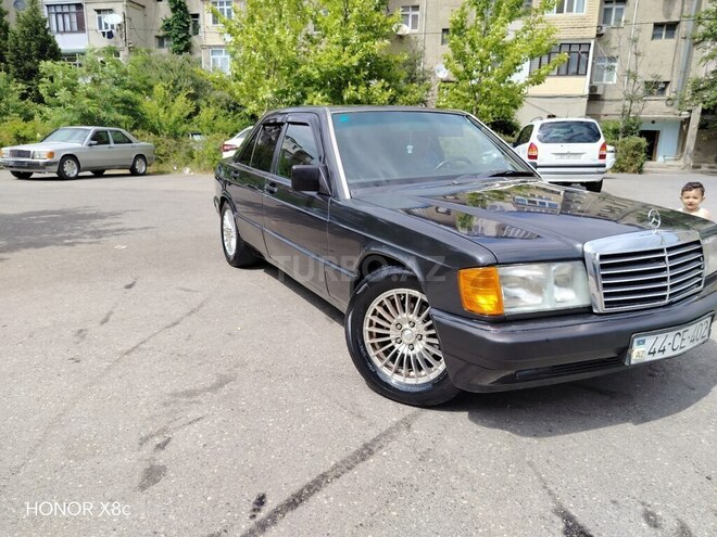 Mercedes 190-6