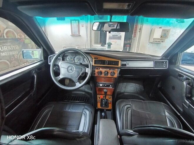 Mercedes 190-7