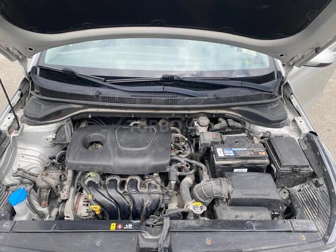 Hyundai Accent-8