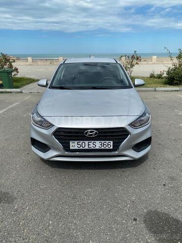 Hyundai Accent-1