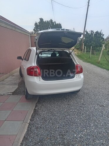 Toyota Auris-3
