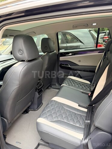 Volkswagen ID.6 Crozz-10