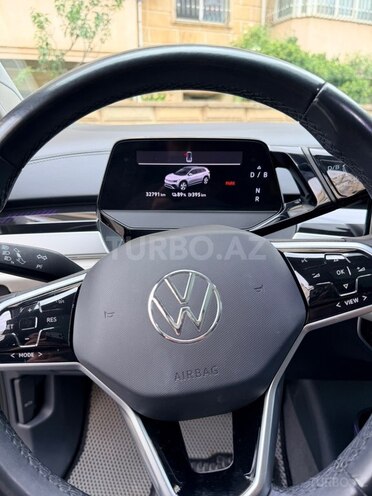 Volkswagen ID.6 Crozz-8