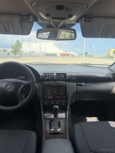 Mercedes C 240-10