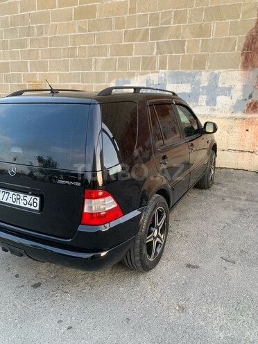 Mercedes ML 320-13