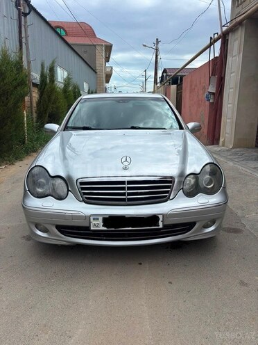 Mercedes C 230-1